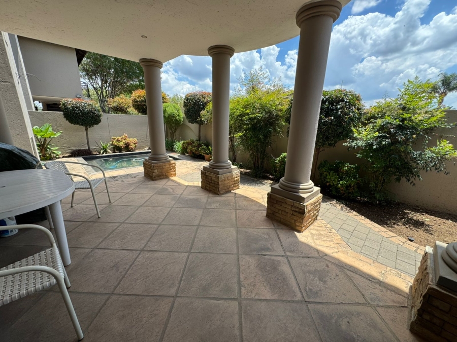 4 Bedroom Property for Sale in Sonneveld Gauteng