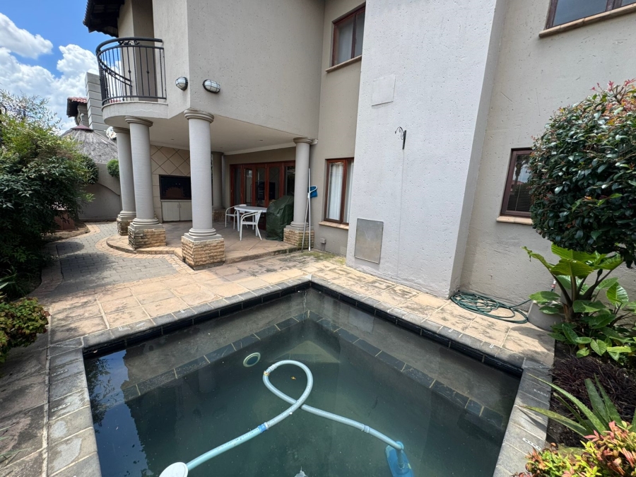 4 Bedroom Property for Sale in Sonneveld Gauteng
