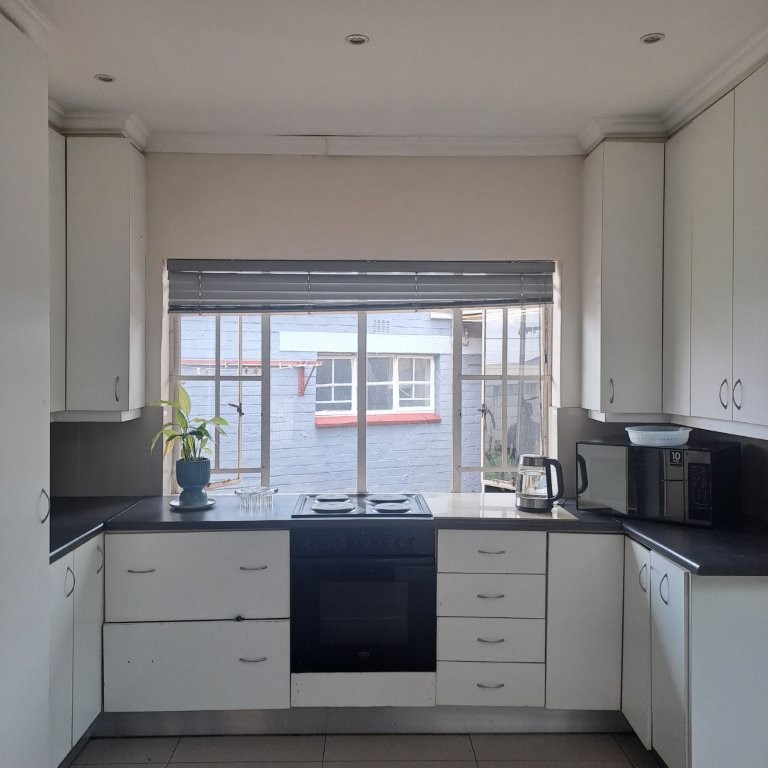 To Let 3 Bedroom Property for Rent in Sandringham Gauteng