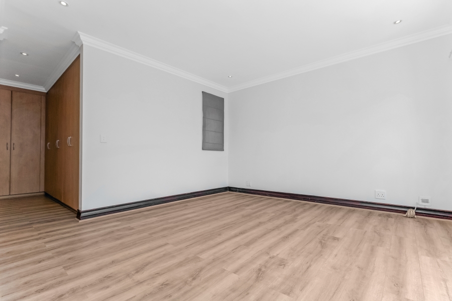 To Let 3 Bedroom Property for Rent in Bryanston Gauteng