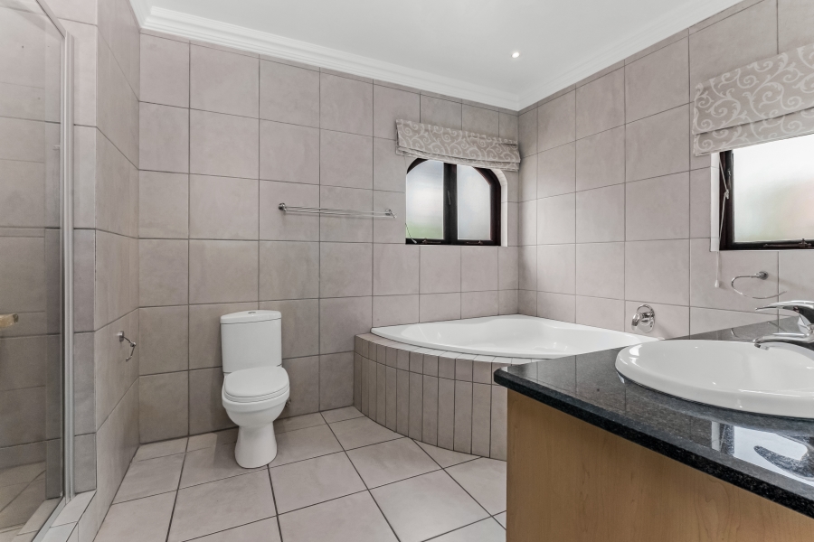 To Let 3 Bedroom Property for Rent in Bryanston Gauteng