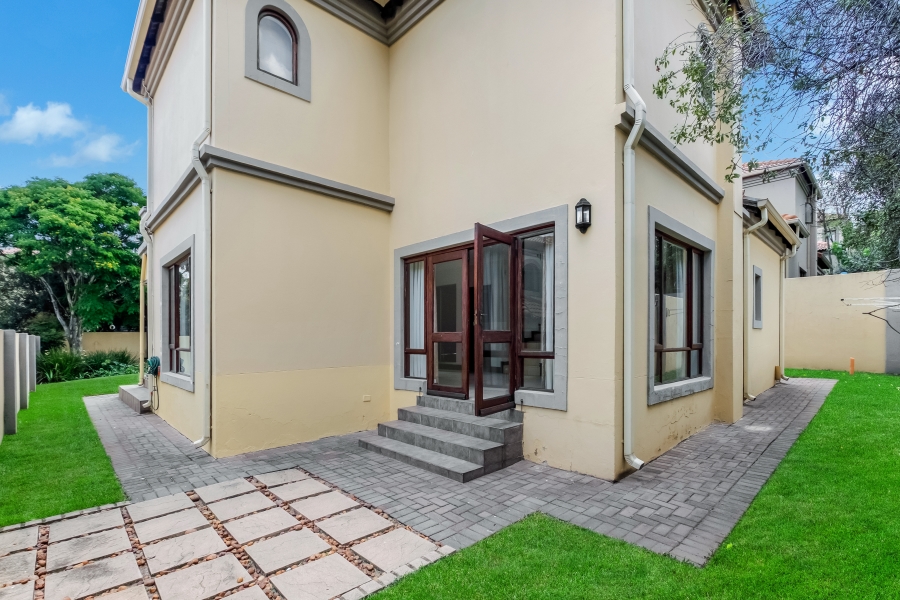 To Let 3 Bedroom Property for Rent in Bryanston Gauteng