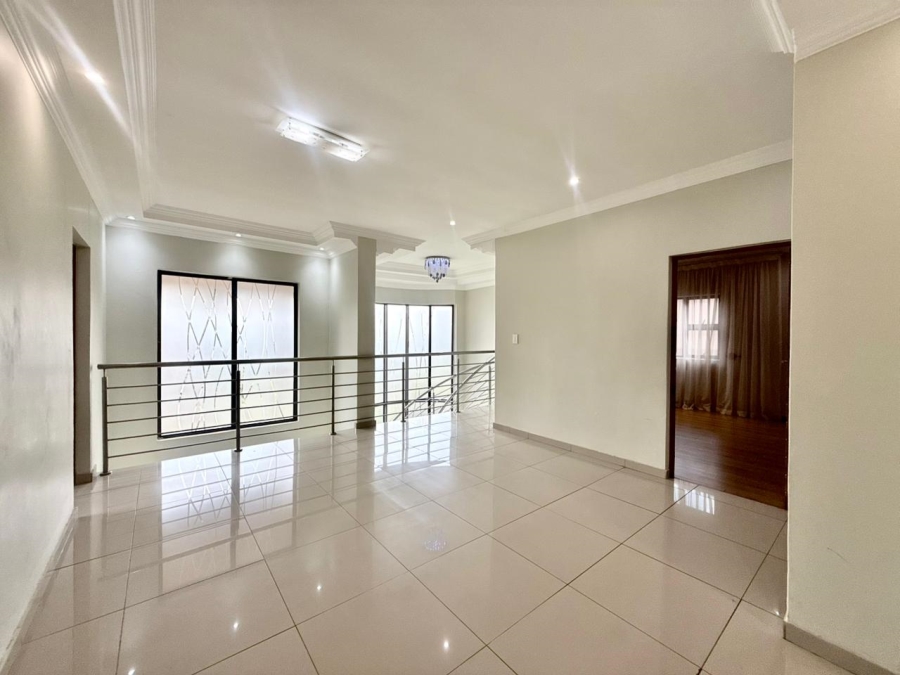 To Let 5 Bedroom Property for Rent in Monavoni Gauteng