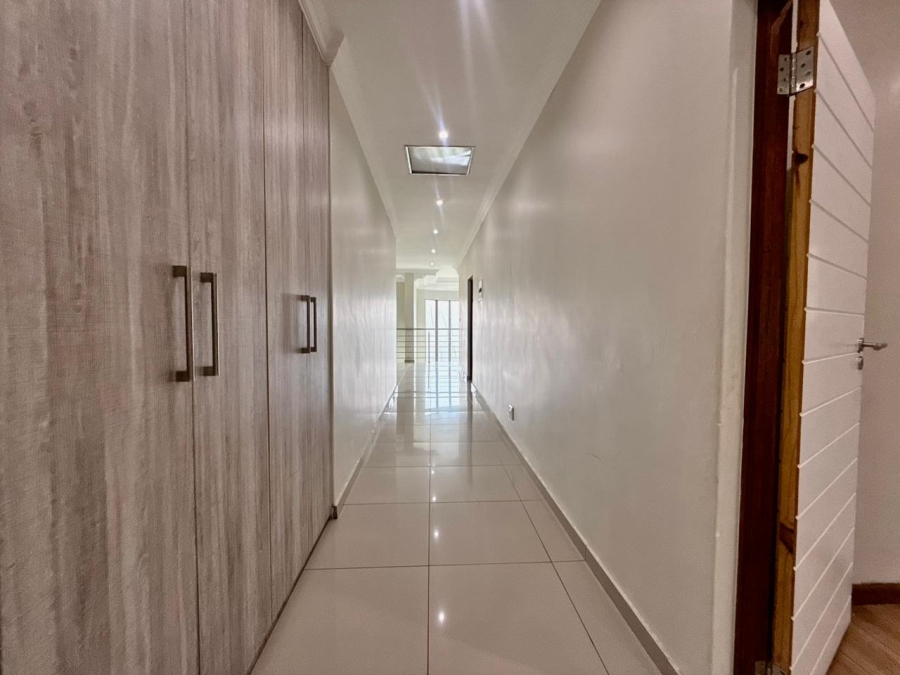 To Let 5 Bedroom Property for Rent in Monavoni Gauteng