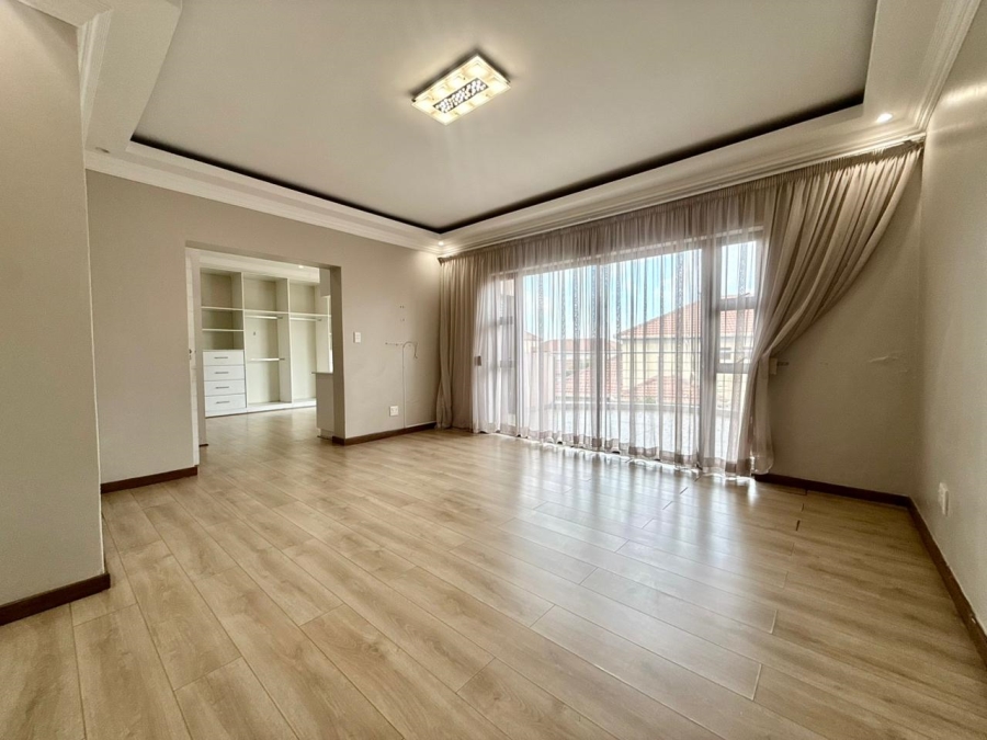 To Let 5 Bedroom Property for Rent in Monavoni Gauteng