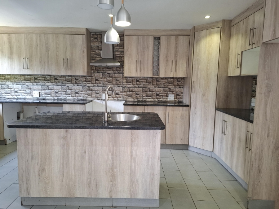 3 Bedroom Property for Sale in Dal Fouche Gauteng