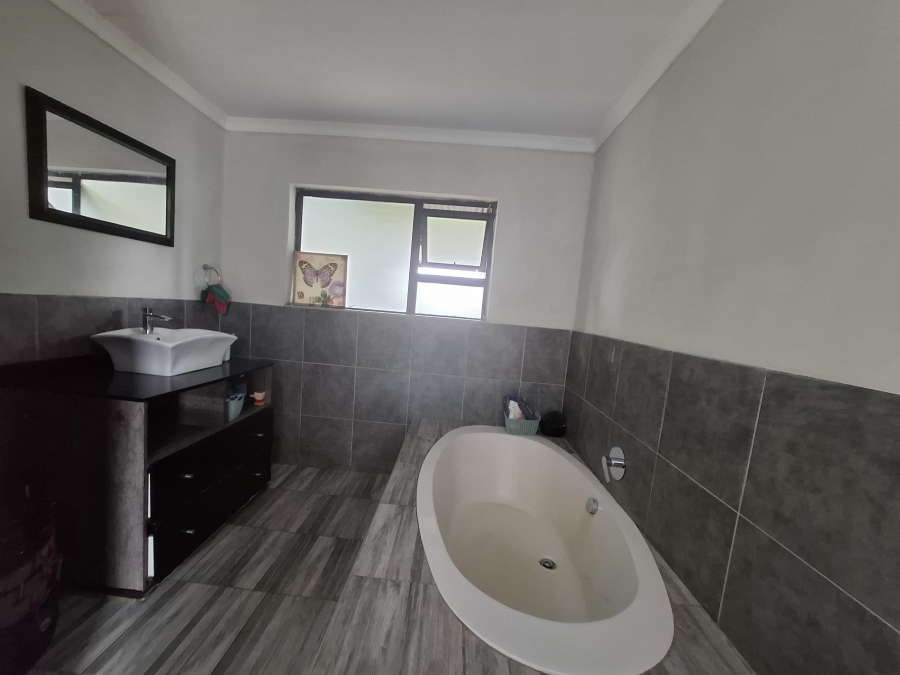 3 Bedroom Property for Sale in Dal Fouche Gauteng