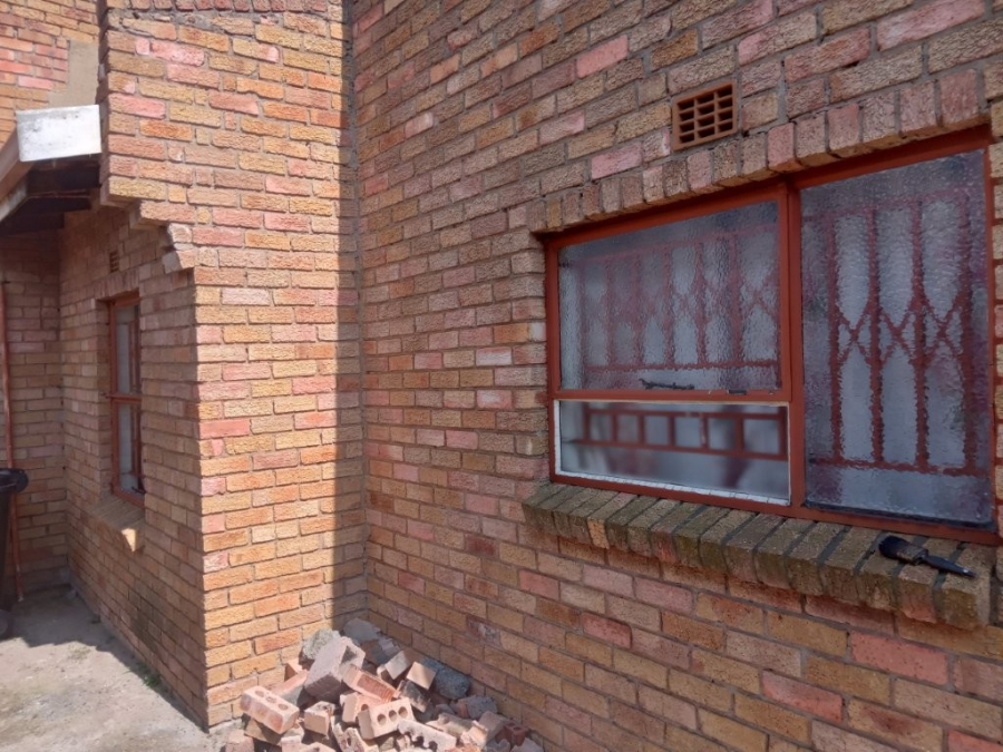 2 Bedroom Property for Sale in Tsakane Gauteng