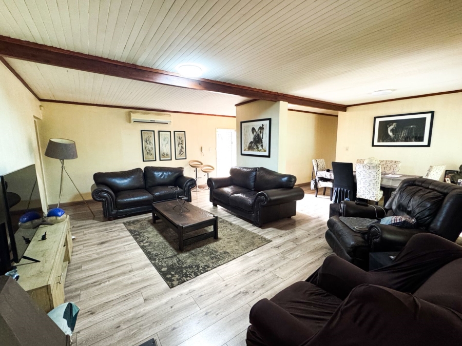 To Let 3 Bedroom Property for Rent in Wierda Park Gauteng