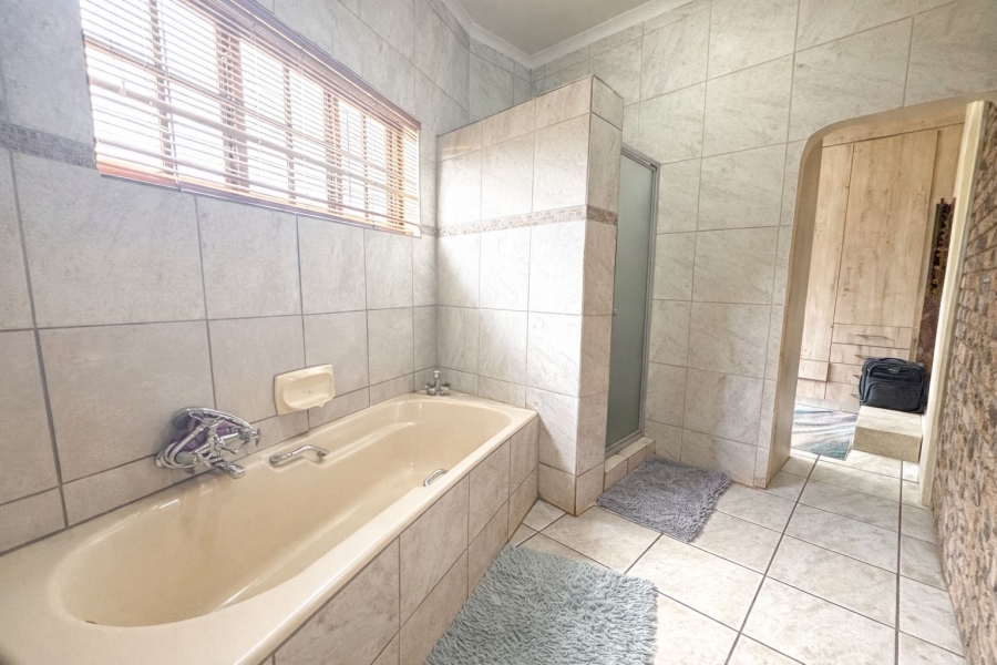 To Let 3 Bedroom Property for Rent in Wierda Park Gauteng