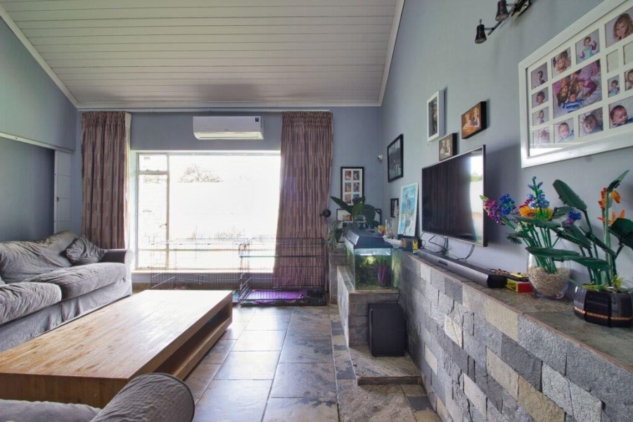 4 Bedroom Property for Sale in Dunvegan Gauteng