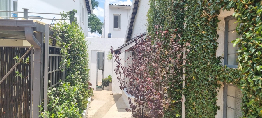 To Let 1 Bedroom Property for Rent in Parktown North Gauteng