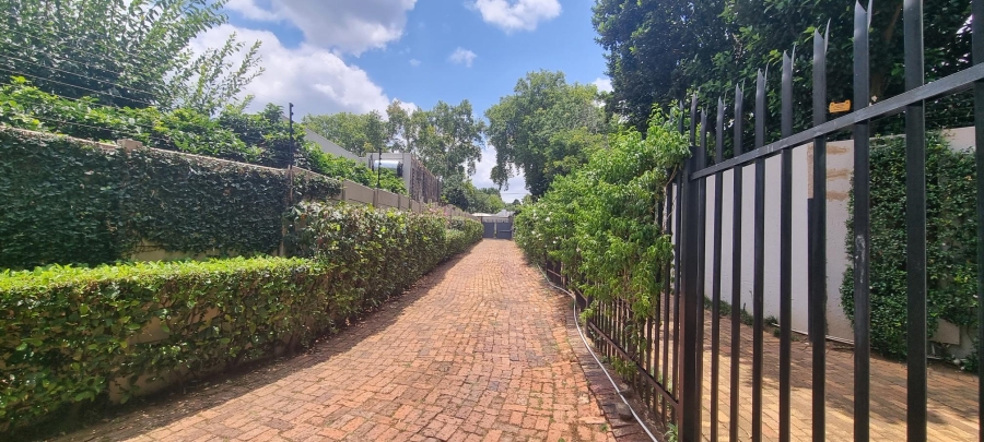 To Let 1 Bedroom Property for Rent in Parktown North Gauteng