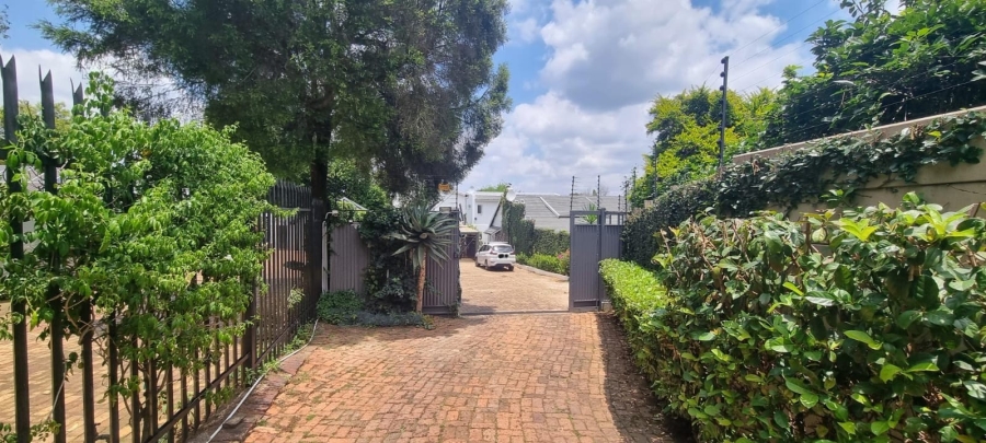 To Let 1 Bedroom Property for Rent in Parktown North Gauteng