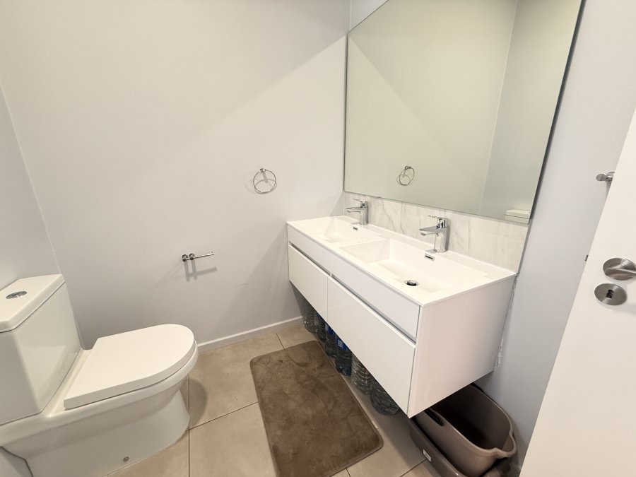 To Let 2 Bedroom Property for Rent in Rosebank Gauteng