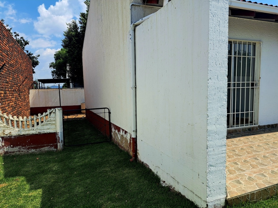 To Let 2 Bedroom Property for Rent in Kibler Park Gauteng
