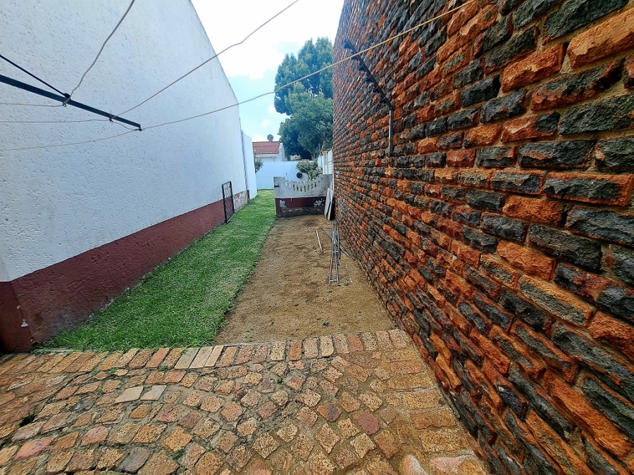 To Let 2 Bedroom Property for Rent in Kibler Park Gauteng