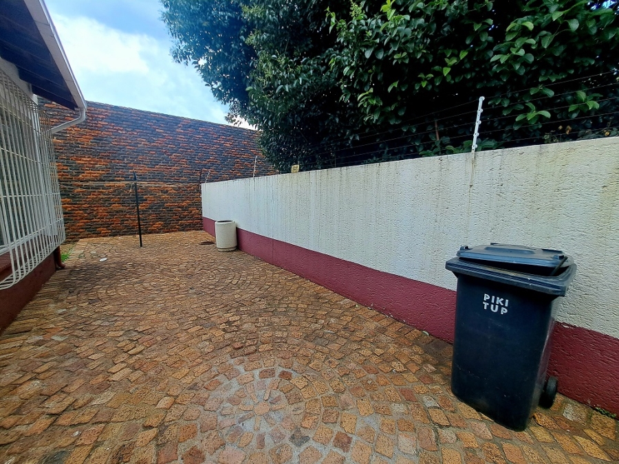 To Let 2 Bedroom Property for Rent in Kibler Park Gauteng