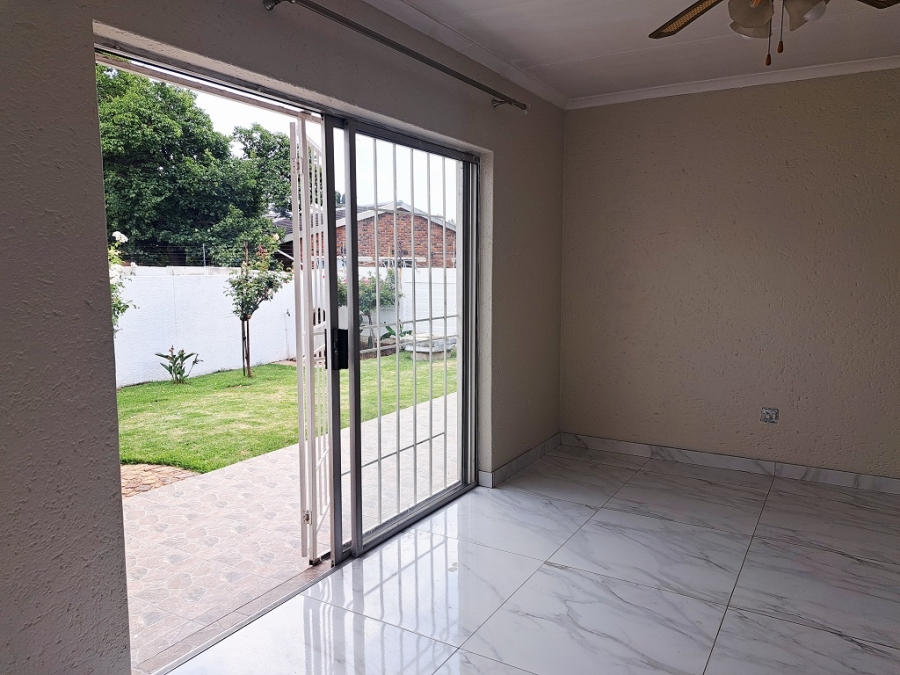 To Let 2 Bedroom Property for Rent in Kibler Park Gauteng