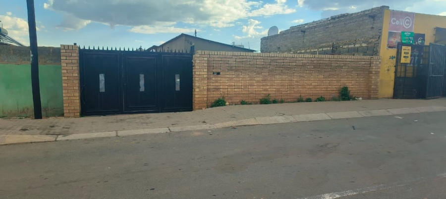 1 Bedroom Property for Sale in Tshepisong Gauteng