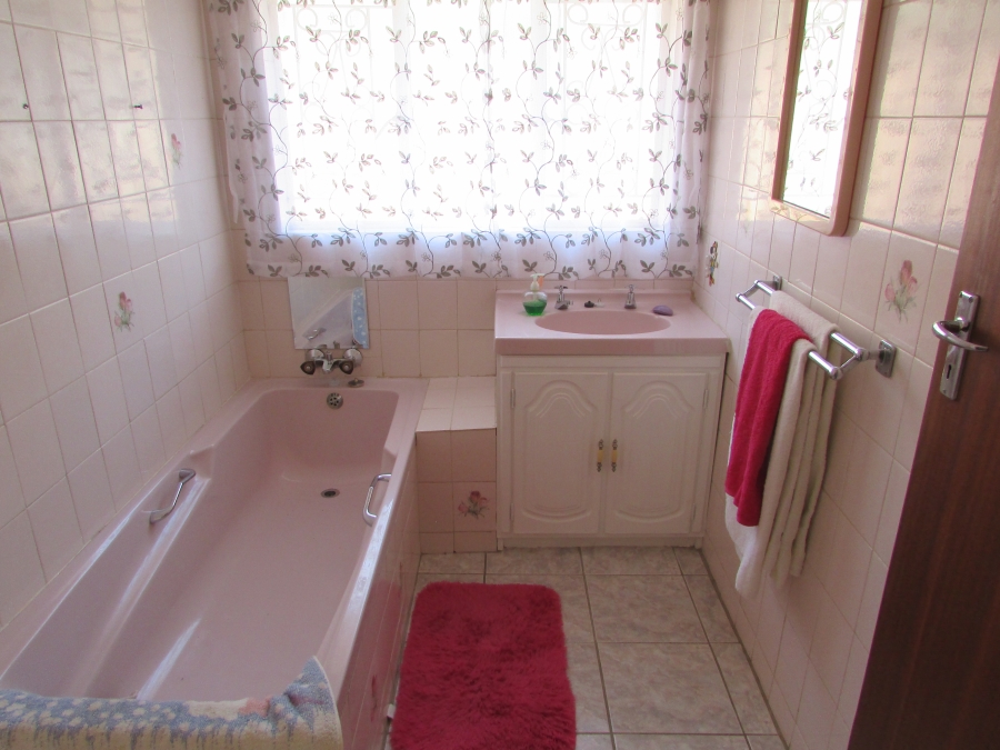 3 Bedroom Property for Sale in Westonaria Gauteng