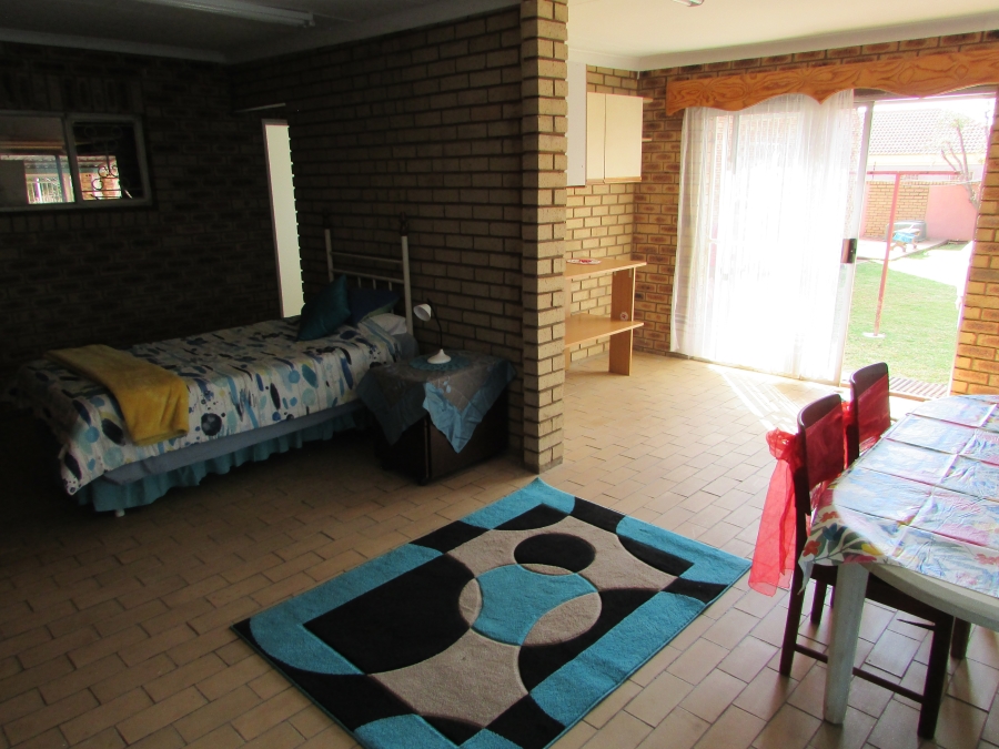 3 Bedroom Property for Sale in Westonaria Gauteng