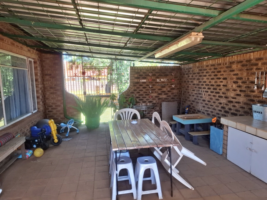 3 Bedroom Property for Sale in Westonaria Gauteng