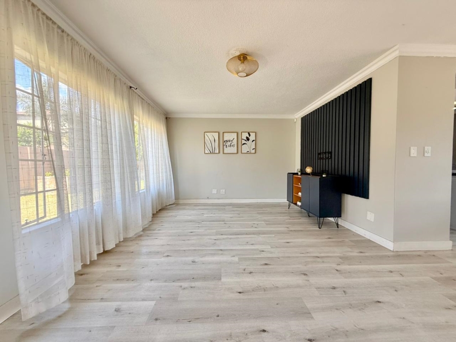 4 Bedroom Property for Sale in Amberfield Gauteng