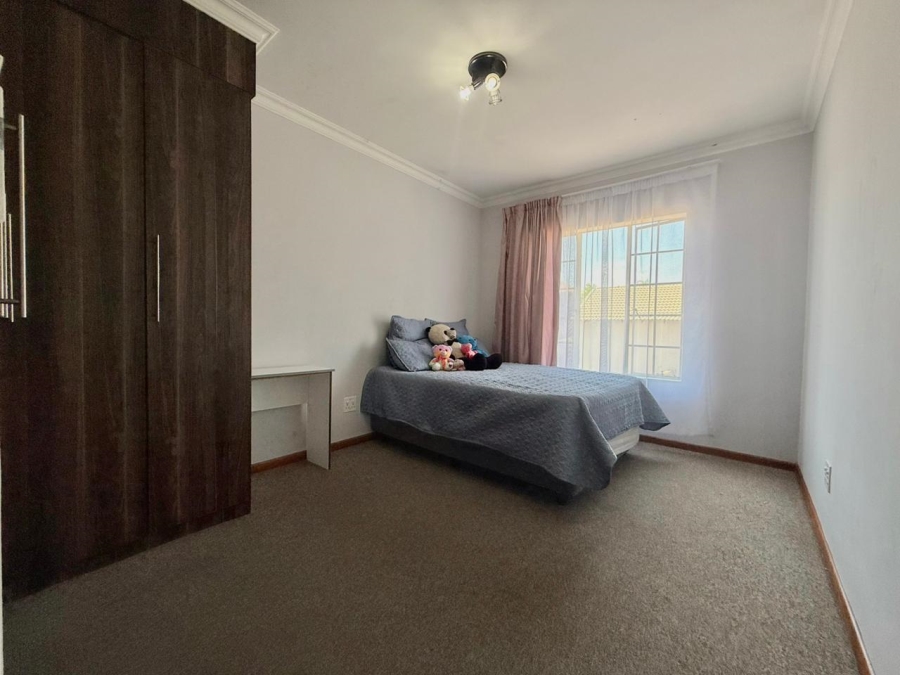 4 Bedroom Property for Sale in Amberfield Gauteng