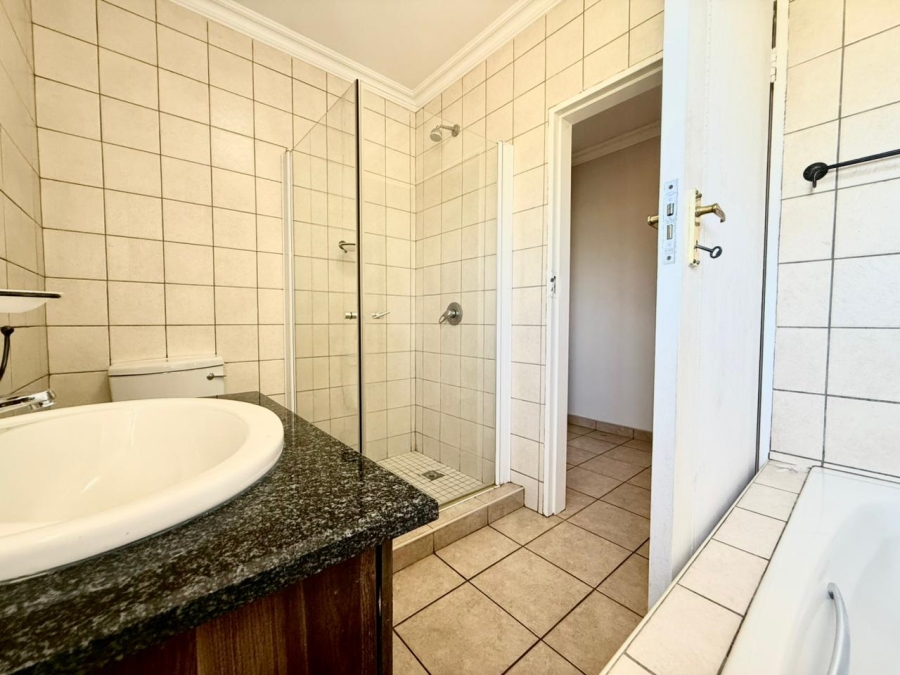 4 Bedroom Property for Sale in Amberfield Gauteng