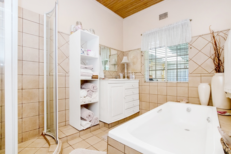 4 Bedroom Property for Sale in Florida North Gauteng