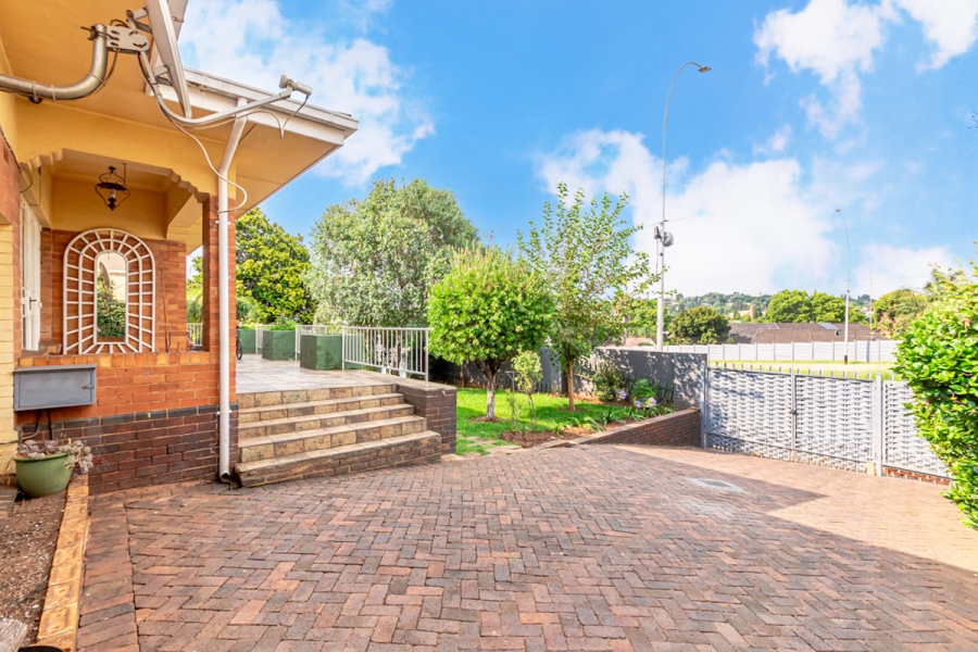 4 Bedroom Property for Sale in Florida North Gauteng