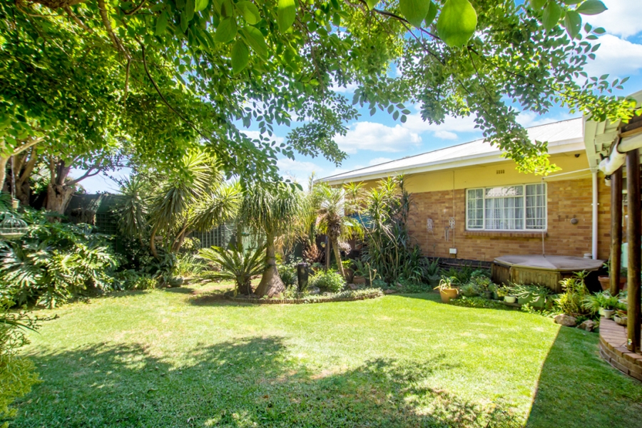 4 Bedroom Property for Sale in Florida North Gauteng