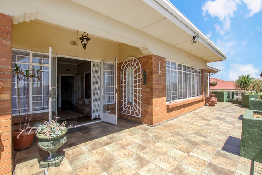 4 Bedroom Property for Sale in Florida North Gauteng