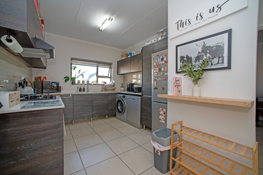 2 Bedroom Property for Sale in Greenstone Hill Gauteng