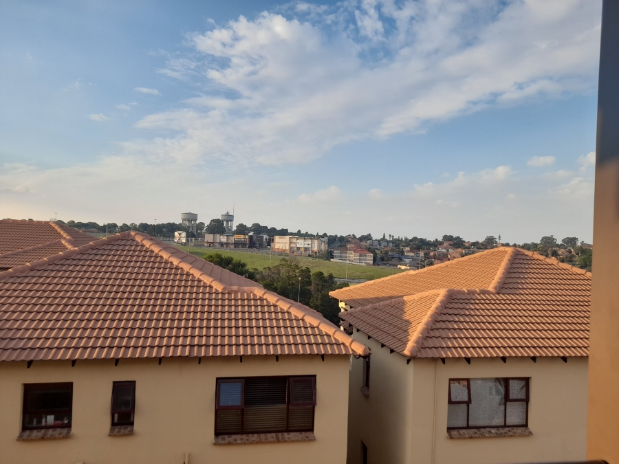 2 Bedroom Property for Sale in Winchester Hills Gauteng