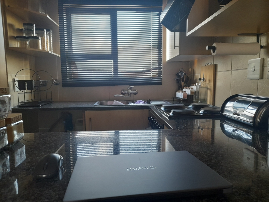 2 Bedroom Property for Sale in Winchester Hills Gauteng