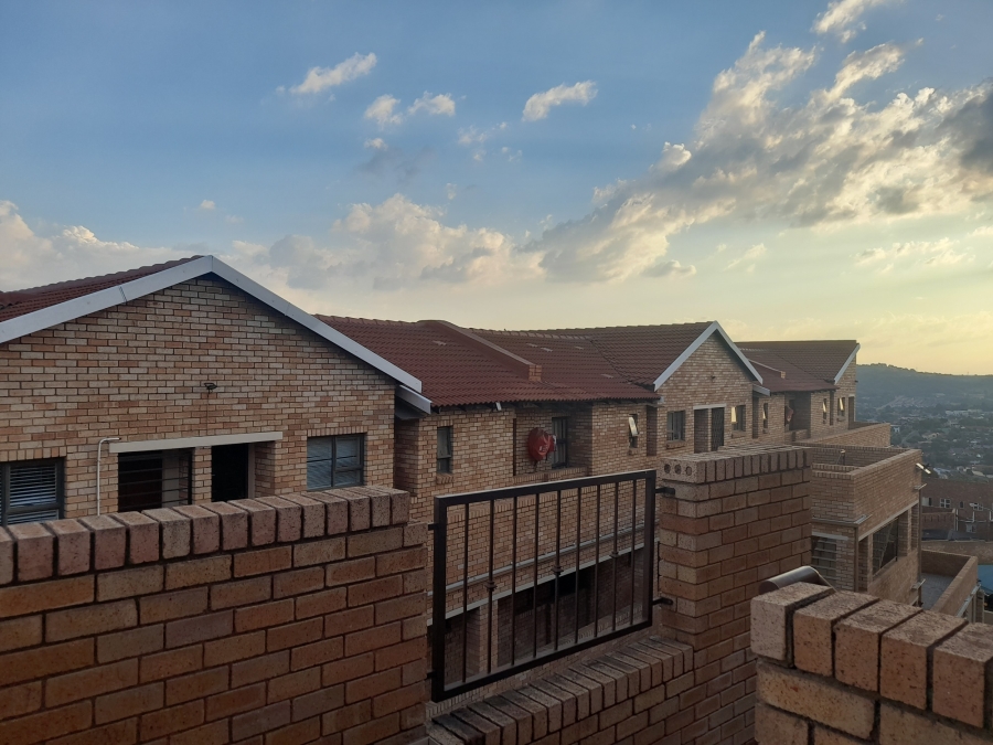 2 Bedroom Property for Sale in Winchester Hills Gauteng