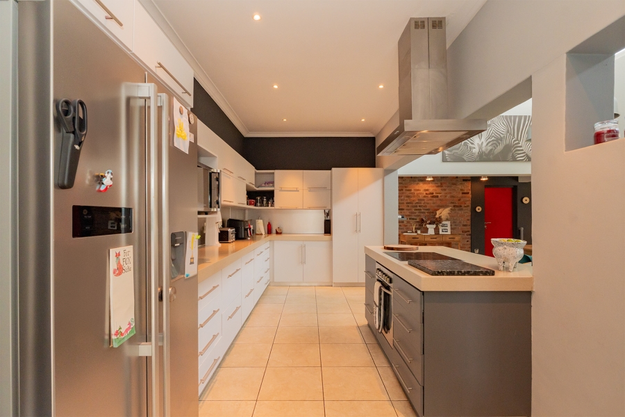 3 Bedroom Property for Sale in Greenstone Hill Gauteng