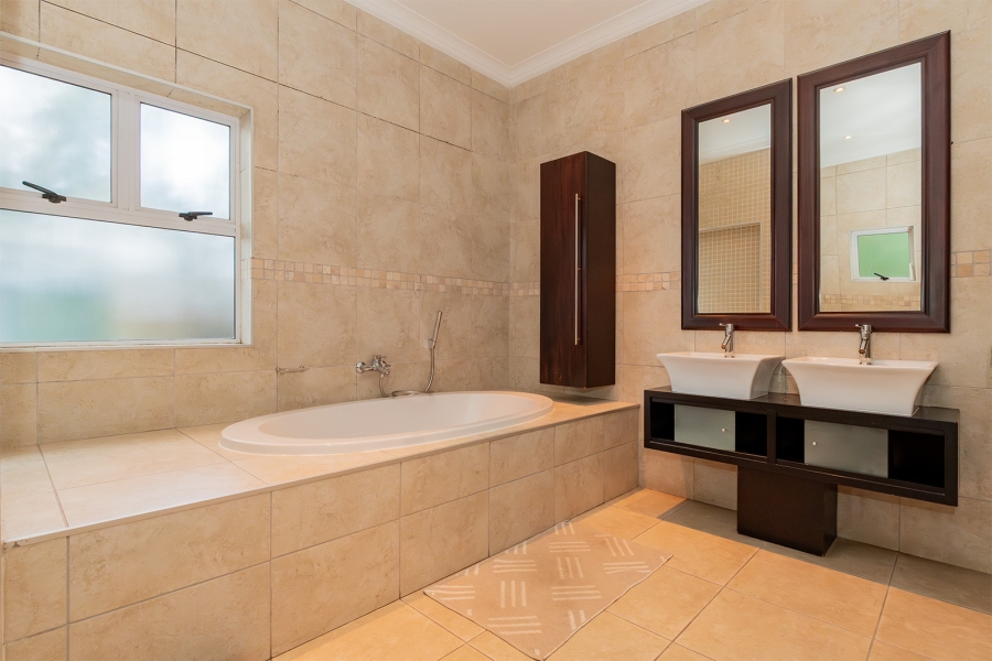 3 Bedroom Property for Sale in Greenstone Hill Gauteng