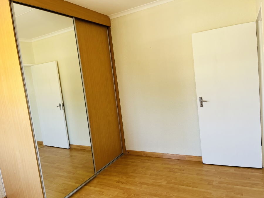 2 Bedroom Property for Sale in Wannenburghoogte Gauteng