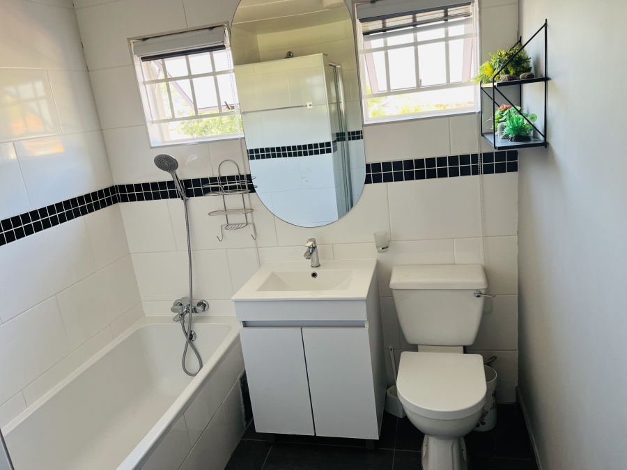 2 Bedroom Property for Sale in Wannenburghoogte Gauteng