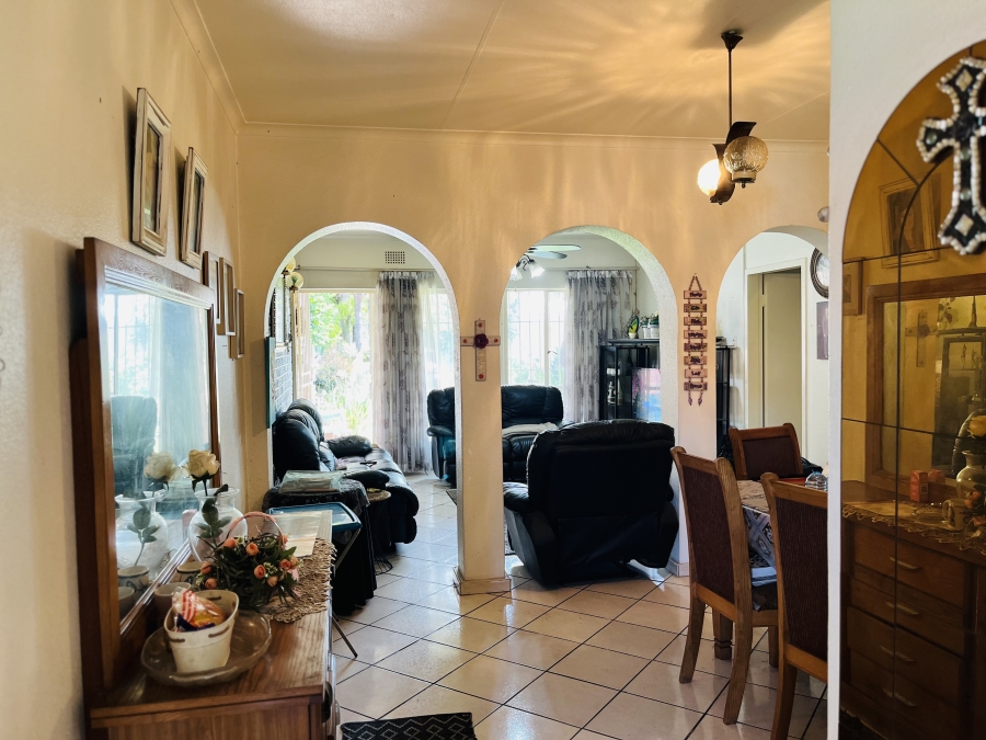 3 Bedroom Property for Sale in Rustivia Gauteng