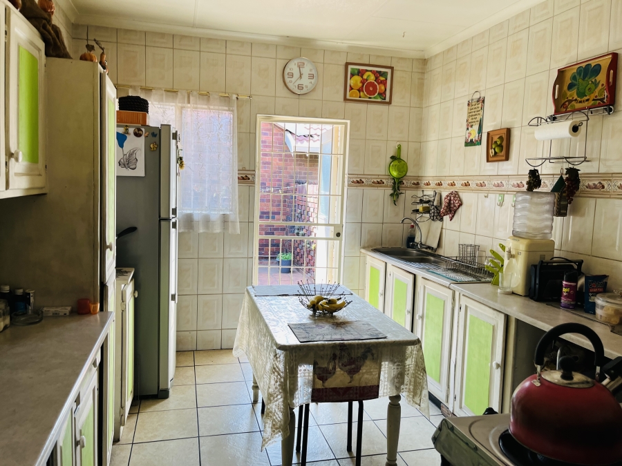 3 Bedroom Property for Sale in Rustivia Gauteng