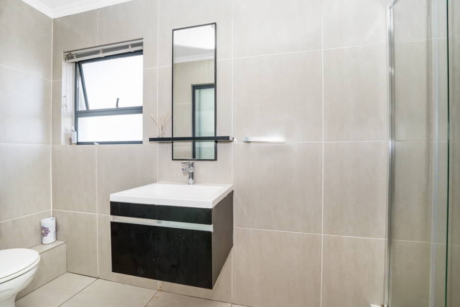 2 Bedroom Property for Sale in Greenstone Hill Gauteng