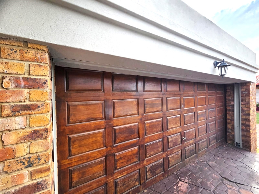 3 Bedroom Property for Sale in Magalieskruin Gauteng
