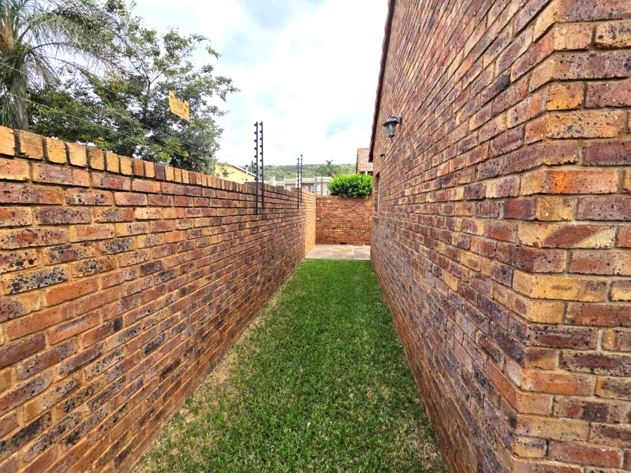 3 Bedroom Property for Sale in Magalieskruin Gauteng