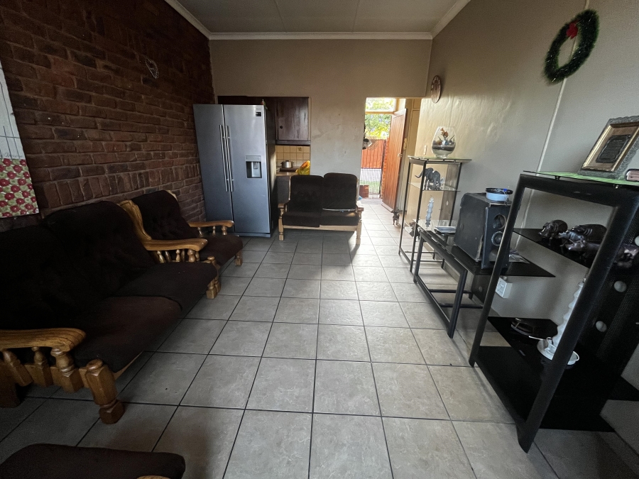 1 Bedroom Property for Sale in Hermanstad Gauteng