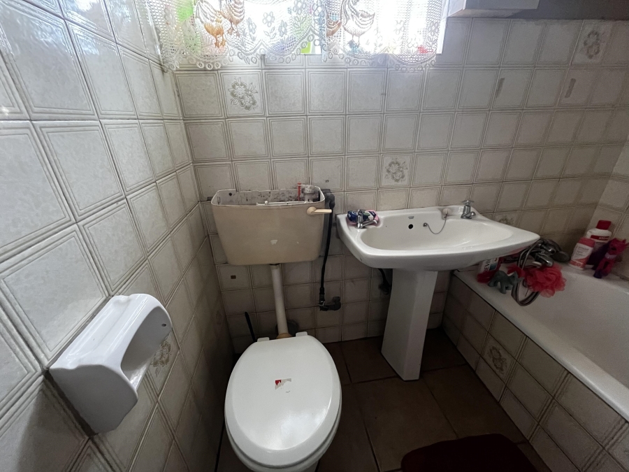 1 Bedroom Property for Sale in Hermanstad Gauteng
