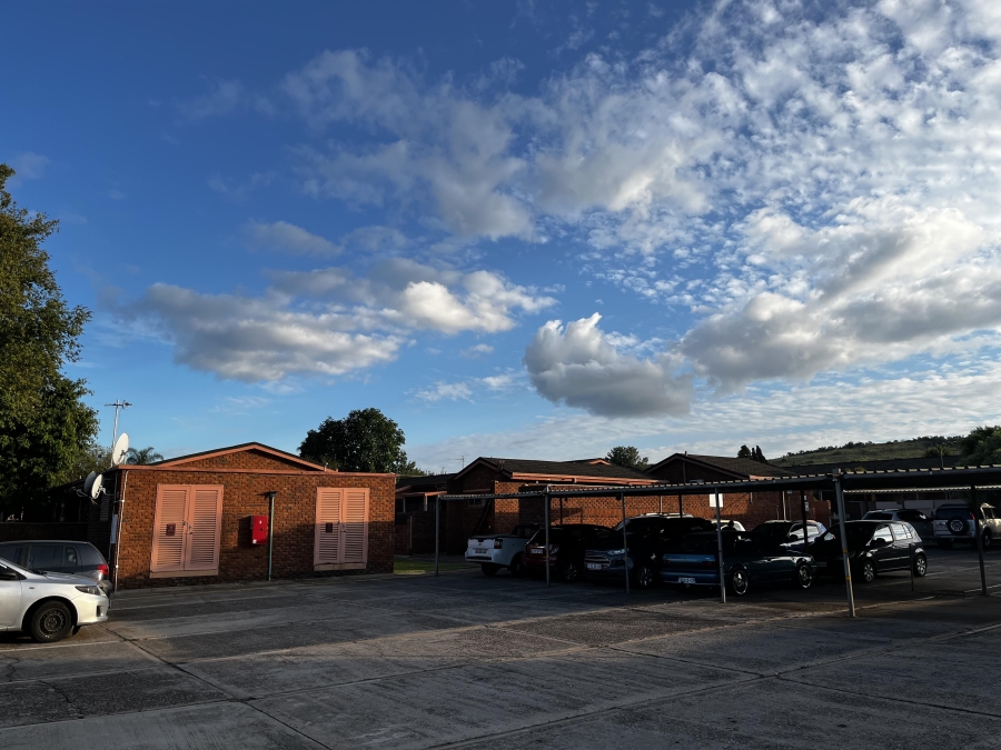 1 Bedroom Property for Sale in Hermanstad Gauteng